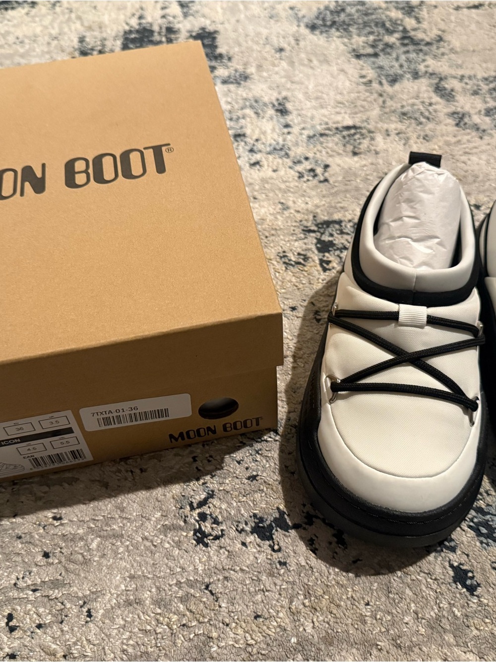 Moon Boot MB Park Icon Sneakers in Black and White